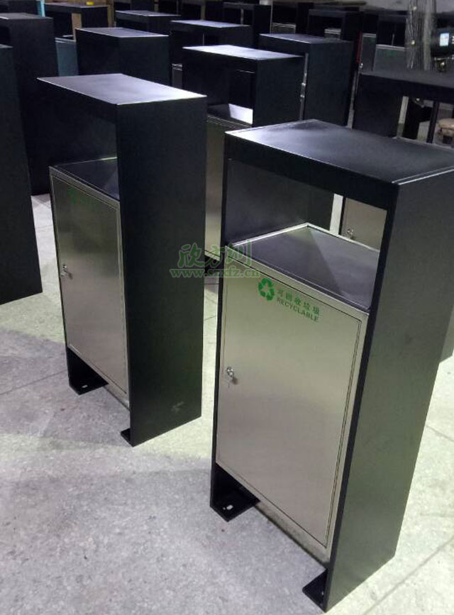 深圳小區(qū)戶(hù)外搖蓋不銹鋼果皮箱欣方圳工廠(chǎng)生產(chǎn)圖